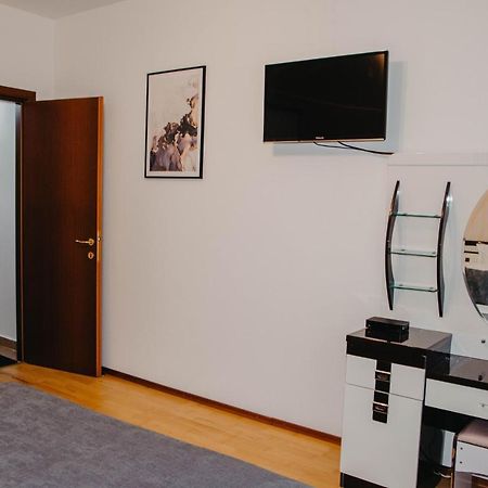 Hugo Mountain Apartman Sinaia Kültér fotó