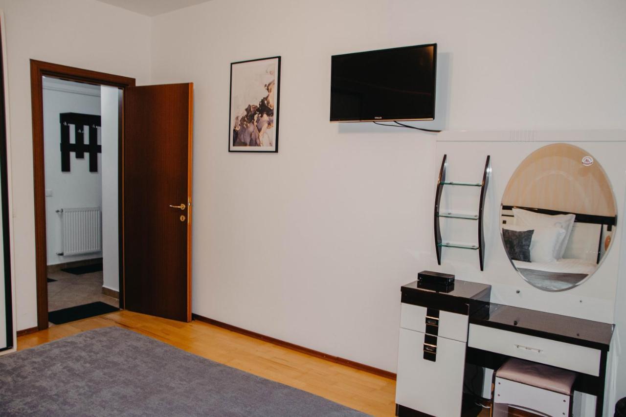 Hugo Mountain Apartman Sinaia Kültér fotó