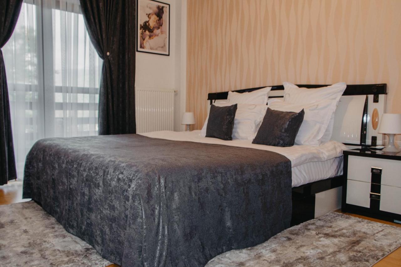 Hugo Mountain Apartman Sinaia Kültér fotó